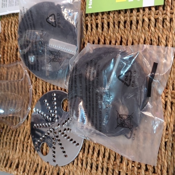 Hamilton Beach 3-in-1 Spiralizer - Never Used - Picture 4 of 5